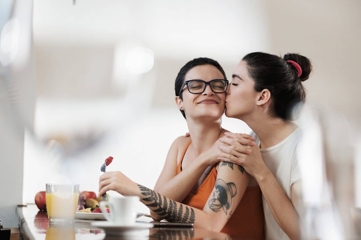 7 escenarios románticos para los recién casados LGBT