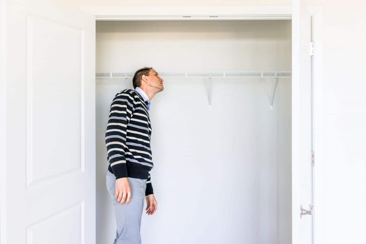 Cómo ordenar la ropa en apartamentos donde solo hay un closet