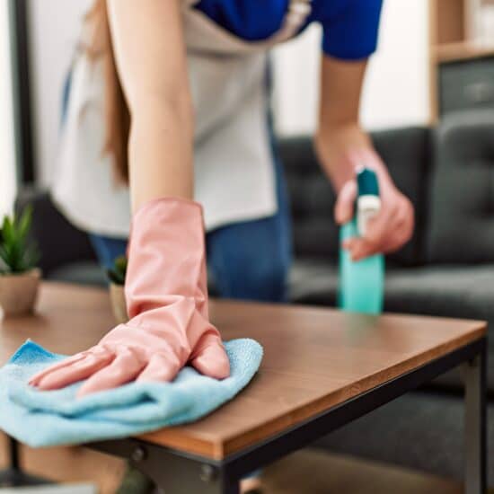 Limpiar y aromatizar tu hogar de forma natural