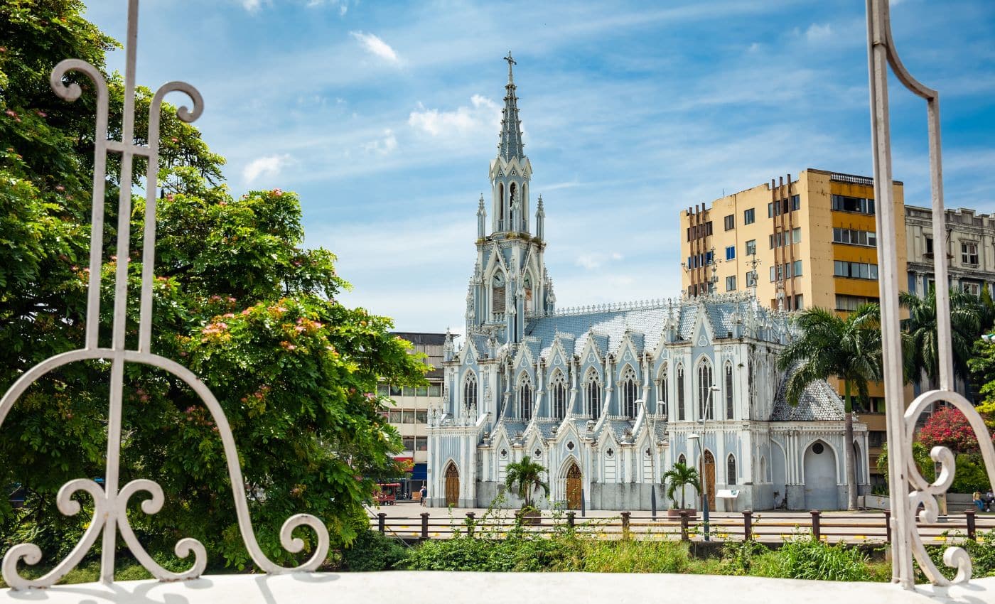 Conoce cerca de Granada la Iglesia La Ermita