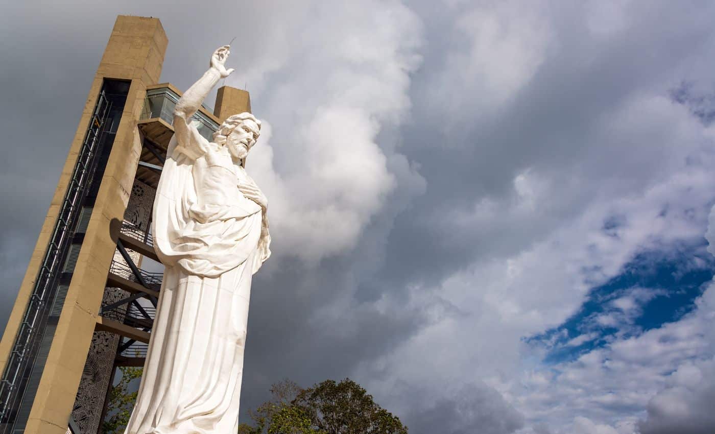Visitar el cerro del Santísimo