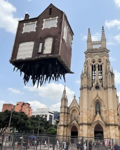 Bienal de Arte Bogotá 2025 arrancada de raíz