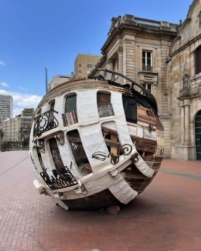 Bienal de Arte Bogotá 2025 construcciones frágiles