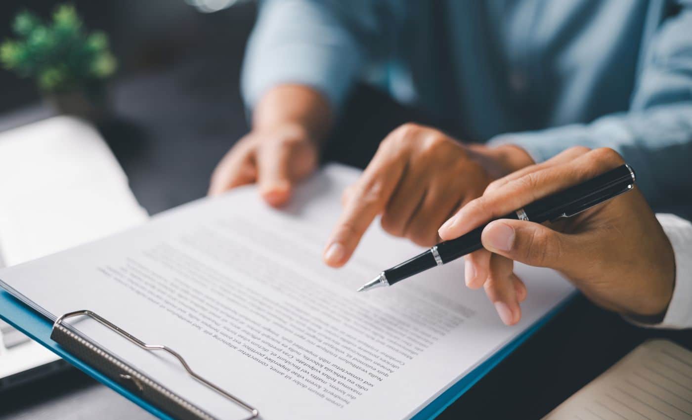 Acuerdos y ajuste de contratos tras el sismo